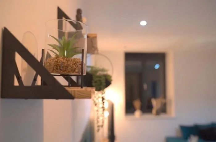 Dream Retreat Luxury With Super King Bed, Pool Table - Free Parking