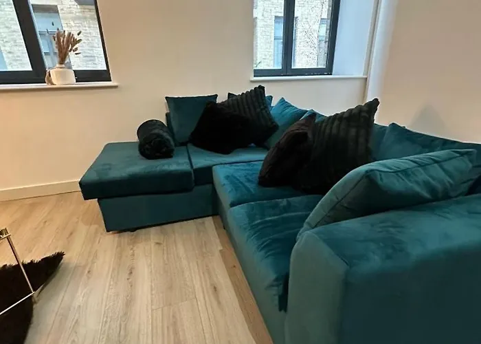 Dream Retreat Luxury With Super King Bed, Pool Table - Free Parking Apartment *