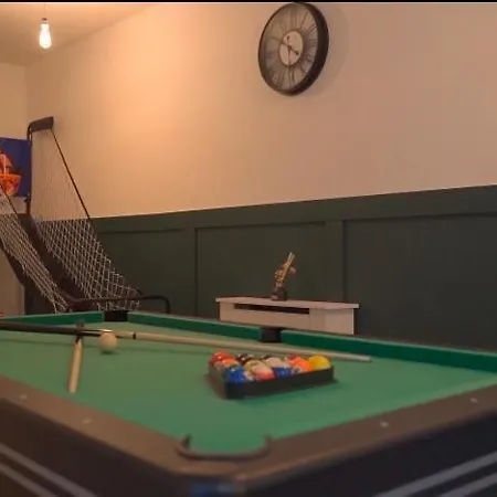 Apartment Dream Retreat Luxury With Super King Bed, Pool Table - Free Parking Bradford (West Yorkshire)